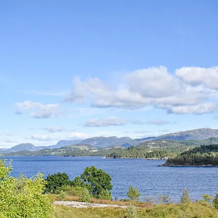 Holiday home Gorgeous In With Kitchen